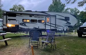 2022 Reflection 28BH RV rental photo 6