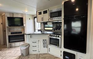 2023 Palomino Puma 32BHQS