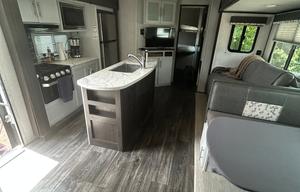 The Wanderer, Dual AC/Slides, 2 bedrooms, 1.5 bath