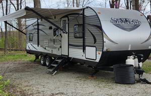 Salem Family Bunkhouse - "RUSSELL"