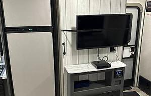 *Private Bathroom** 2022 Aspen Trail 38’ Bunkhouse