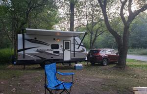 18’ Autumn Ridge: Sleeps 5, Easy Tow, Cozy!