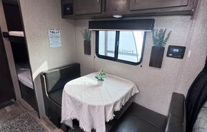 2021 Jayco 174BH Baja Edition w/solar and bunks