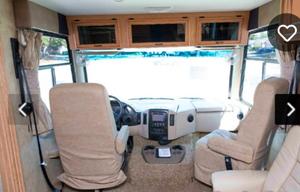 Beautiful 2011 Thor Four Winds Hurricane 32A