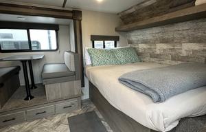 Camping Comfort & Luxury '21 Keystone Springdale