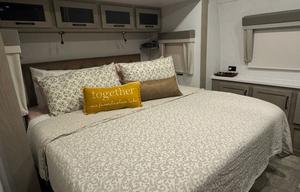 ALMOST NEW MINT CONDITION & SANITIZED RV FOR RENT