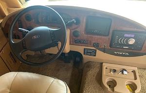 2014 Winnebago - Vista 35B