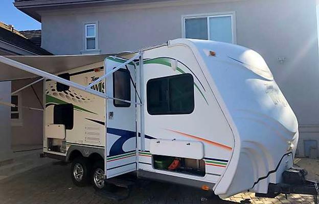 2009 Pacific Coachworks Tango Twist
