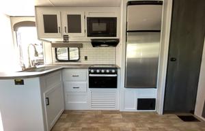 2022 Keystone RV Hideout 32LBH