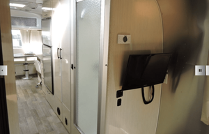 2018 Airstream RV International Serenity 27FB RV rental photo 6