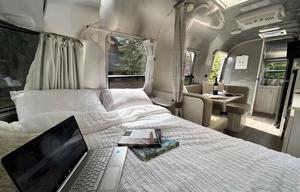Magnolia 4-AIRSTREAM Bambi Sport 22 *FULLY Loaded*