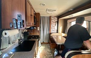 Fini’s Cozy Camper Rental