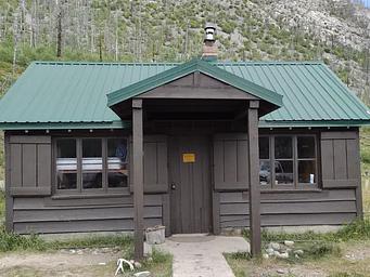 001, Loop: AREA WEST FORK CABIN