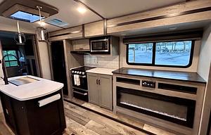 2021 Outback 340bh RV rental photo 13