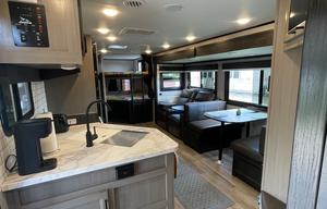 BEAUTIFUL Fully Stocked 2022 Jayco Jayfeather
