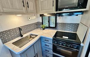 Fun Family Trailer! '22 Sundance Ultra Lite