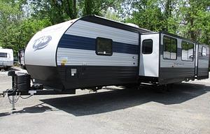 2022 37' Cherokee 304BH