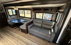 Sleeps 10 Travel Trailer - 2018 Jayco Jay Flight