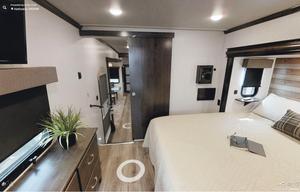 2020 Forest River 5th wheel with washer and dryer