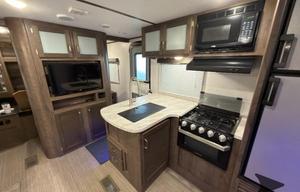 2020 Keystone RV Passport 292BH SL Series RV rental photo 6
