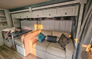 2010 Four Winds RV Chateau 31B