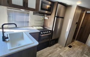 2021 Prime Time RV Avenger 28QBSLE