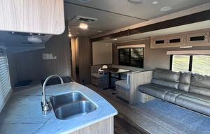 2020 Coachmen RV Freedom Express Select 31SE