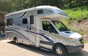 2009 Fleetwood Enterprises Inc. Icon 24d