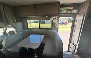 2021 Winnebago Spirit 26T couple & small family