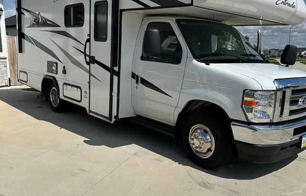 2024 EAST TO WEST Entrada 2200S RV rental photo 1