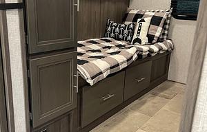 2021 Kodiak Ultra-Lite 332BHSL Huge Bunkhouse