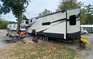Luxury Camping w/ All the Extras