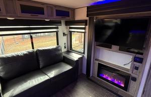 2022 Forest River RV Cherokee Alpha Wolf 26RL-L RV rental photo 8