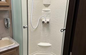 2021 Coachmen Catalina Legacy Edition travel trailer 38 ft