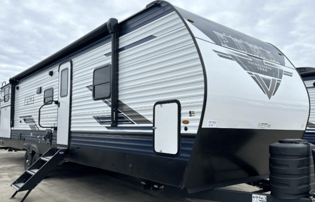 The coolest RV w/3 AC, Sleeps 10 no hauling needed
