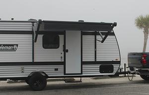 2025 Coleman 17B – Easy Tow, Fully Stocked