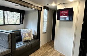 Large RV w Bunk House & Outdoor Kitchen & Grill