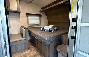 2021 Gulf Stream Enlighten 18BH
