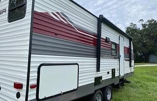 2024 Prime Time RV Avenger LE 24BHSLE RV rental photo 2
