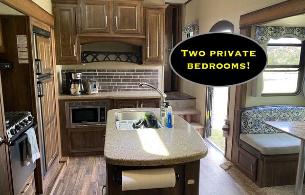 Luxury Desert Wanderer-Two Private Bedrooms
