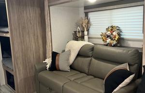 Minnie Winnie FLX | Solar Bunkhouse | Sleeps 6!