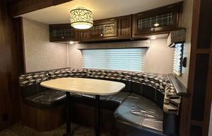 Family & Pet Friendly 28' Camper Near Campsites!