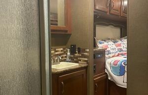 2016 Thor Motor Coach Chateau 31E Bunkhouse