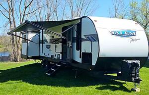 Fireside RV's FR Salem Platinum 31KQBTS Bunkhouse