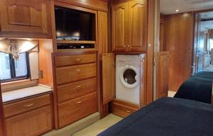 Stella - 2005 Country Coach Allure 470