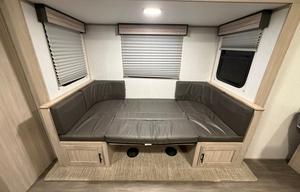2022 Shadow Cruiser 240BHS RV rental photo 13