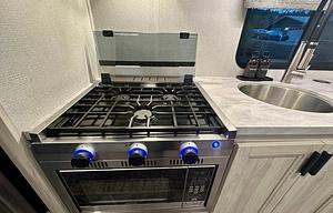 Clean&Comfortable 2023 Forest River Sunseeker LE