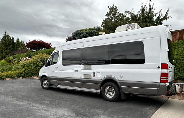 2012 Winnebago Era 70X