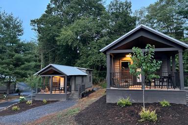 Gardenview Cabins with Hot Tubs, Family-Friendly Private Cabins Asheville, North Carolina