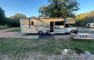 2019 Winnebago Minnie Winnie 31G Bunkhouse